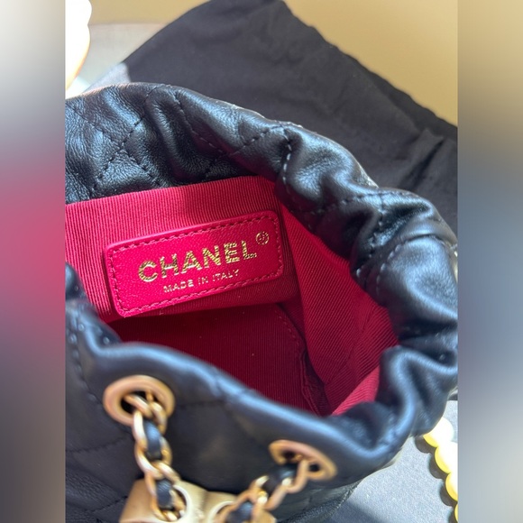 CHANEL “about pearls” mini quilted bag - never been worn - Like New✨ - Picture 10 of 12
